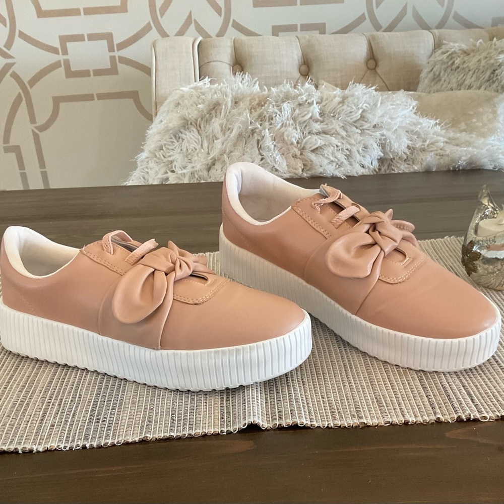 Women’s Offline Tan/Pinkish Slip On Sneakers with White Soles